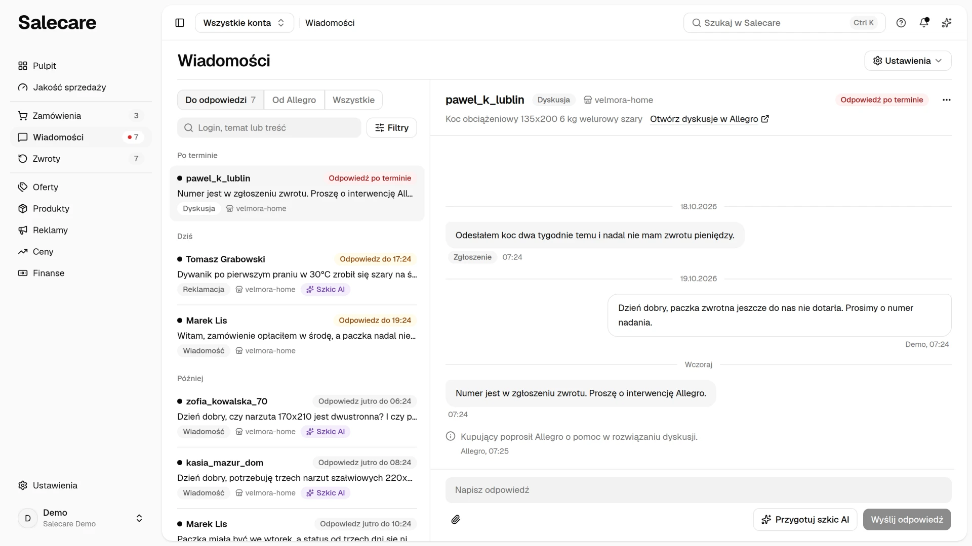 Wiadomości z widokami, listą i otwartą rozmową